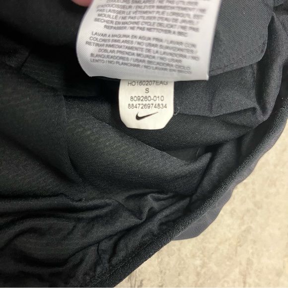 Nike WMNS AeroLayer FunnelNeck Training Vest Dark Grey Black WETPROOF 809260 010 - Picture 6 of 8